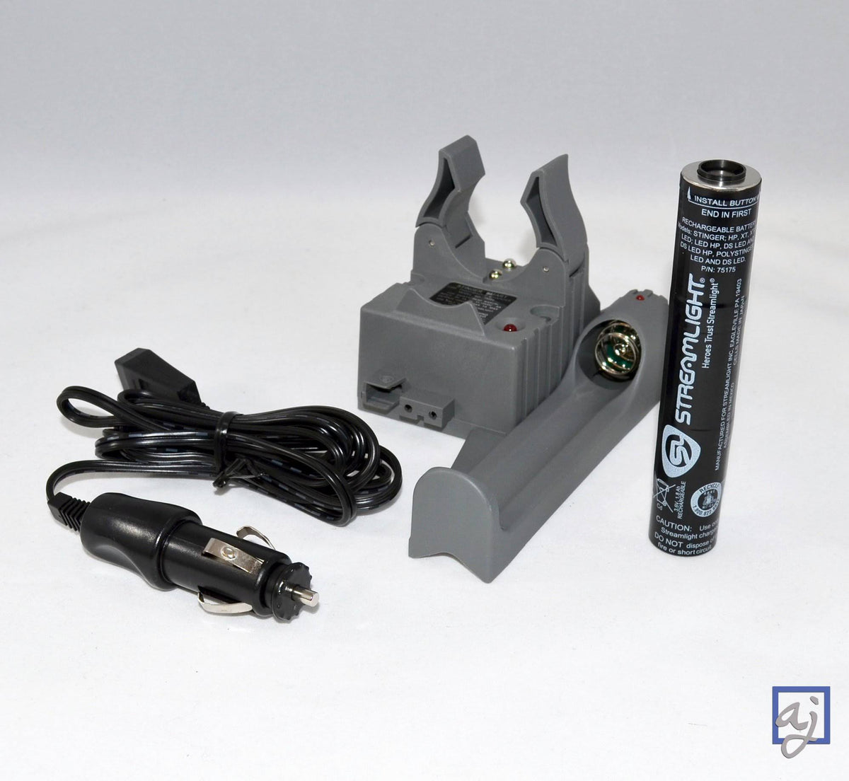 Streamlight Stinger Piggyback Smart Charger with Battery and DC Car Cord Z331