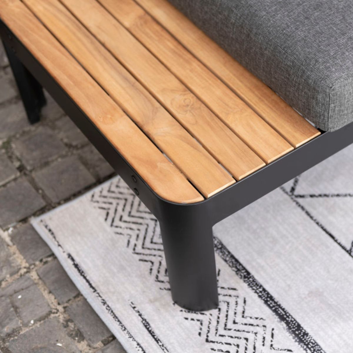 Outdoor Patio Sofa with Cushions E4757