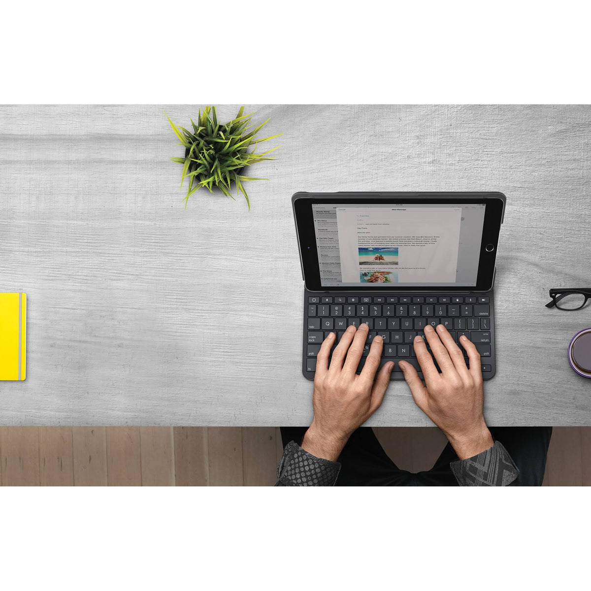Slim Wireless Bluetooth Keyboard and Folio Case for 9.7-inch iPad E271554