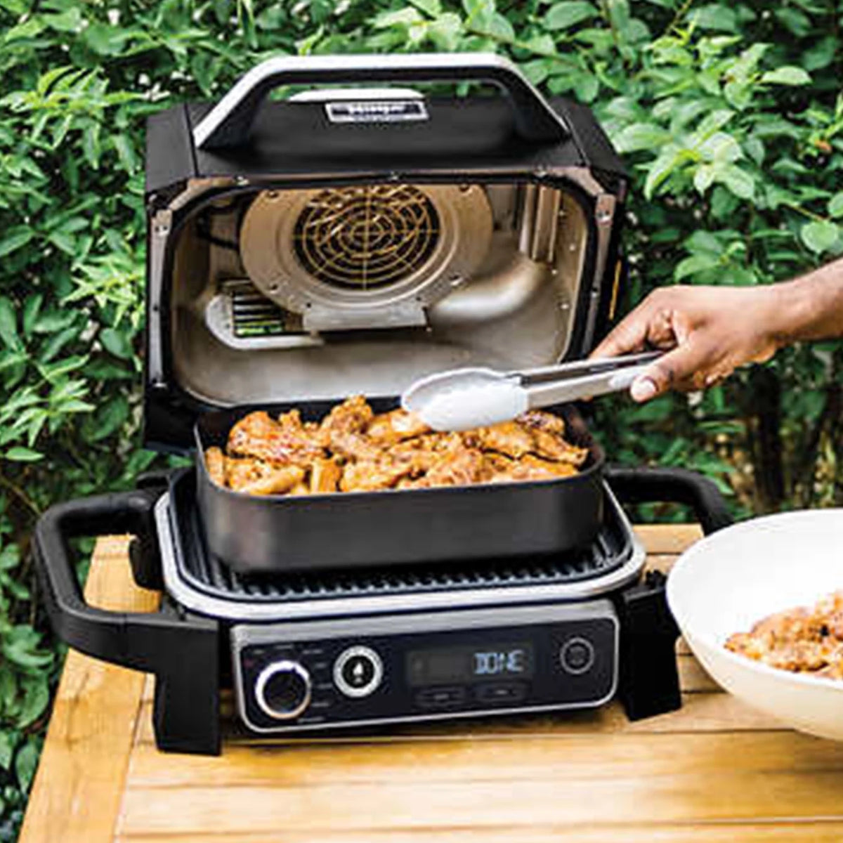 Restored 7-in-1 Outdoor Grill & Smoker and Air Fryer T7891