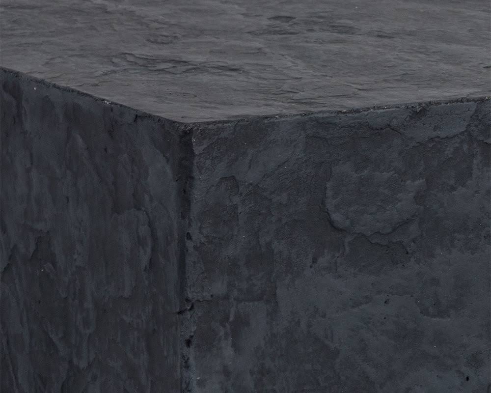 Black Side Table Y3380