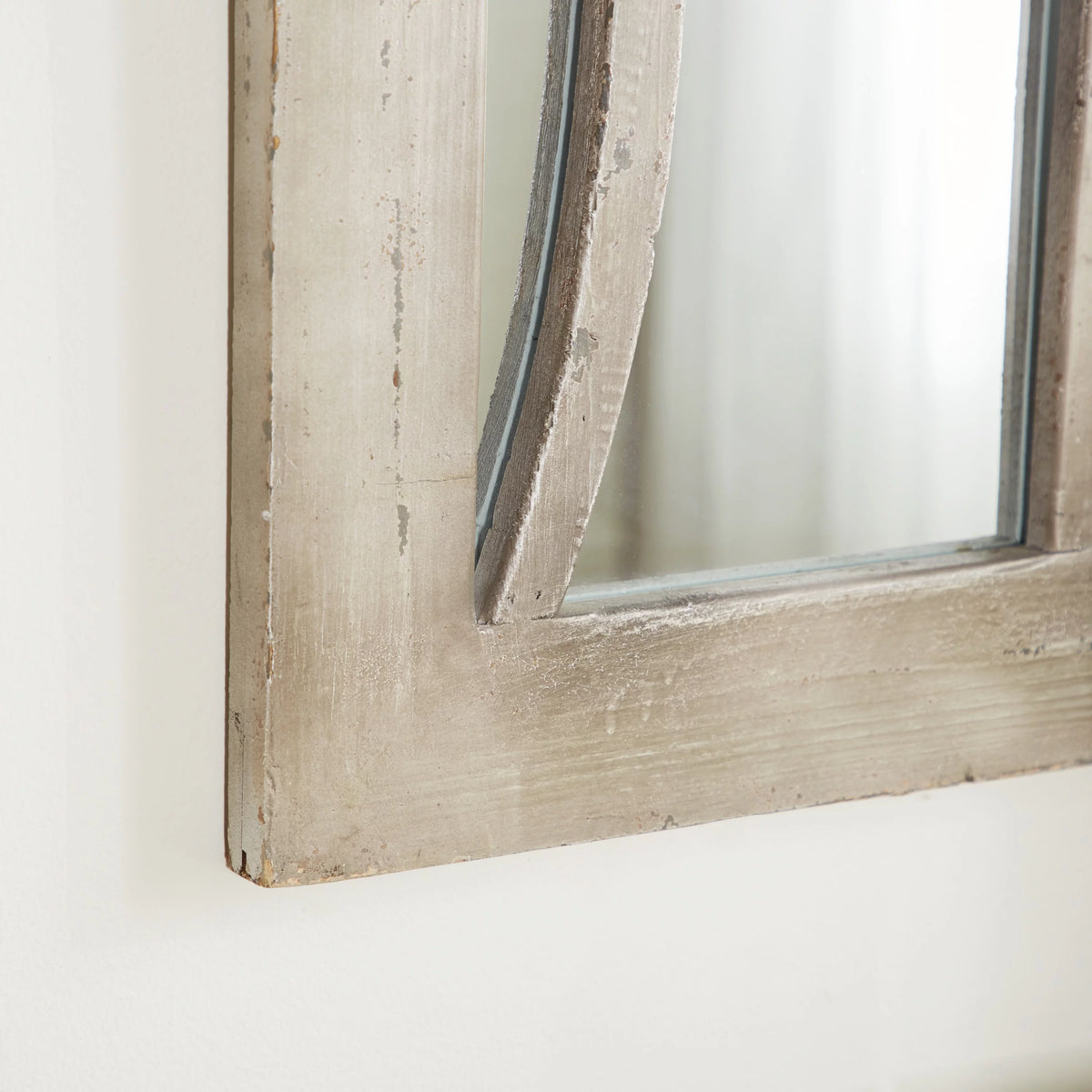 36" x 44" Cream Arched Top Wall Mirror U40899