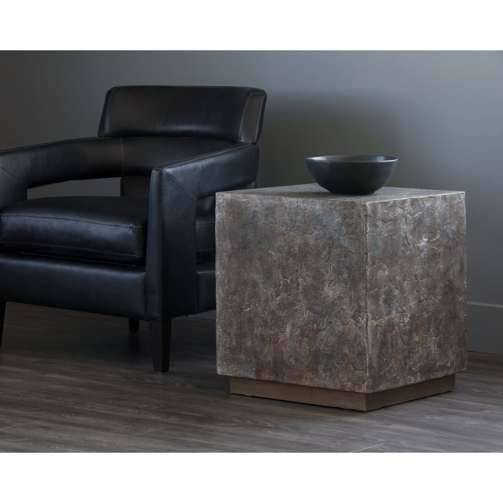 Black Side Table Y3380