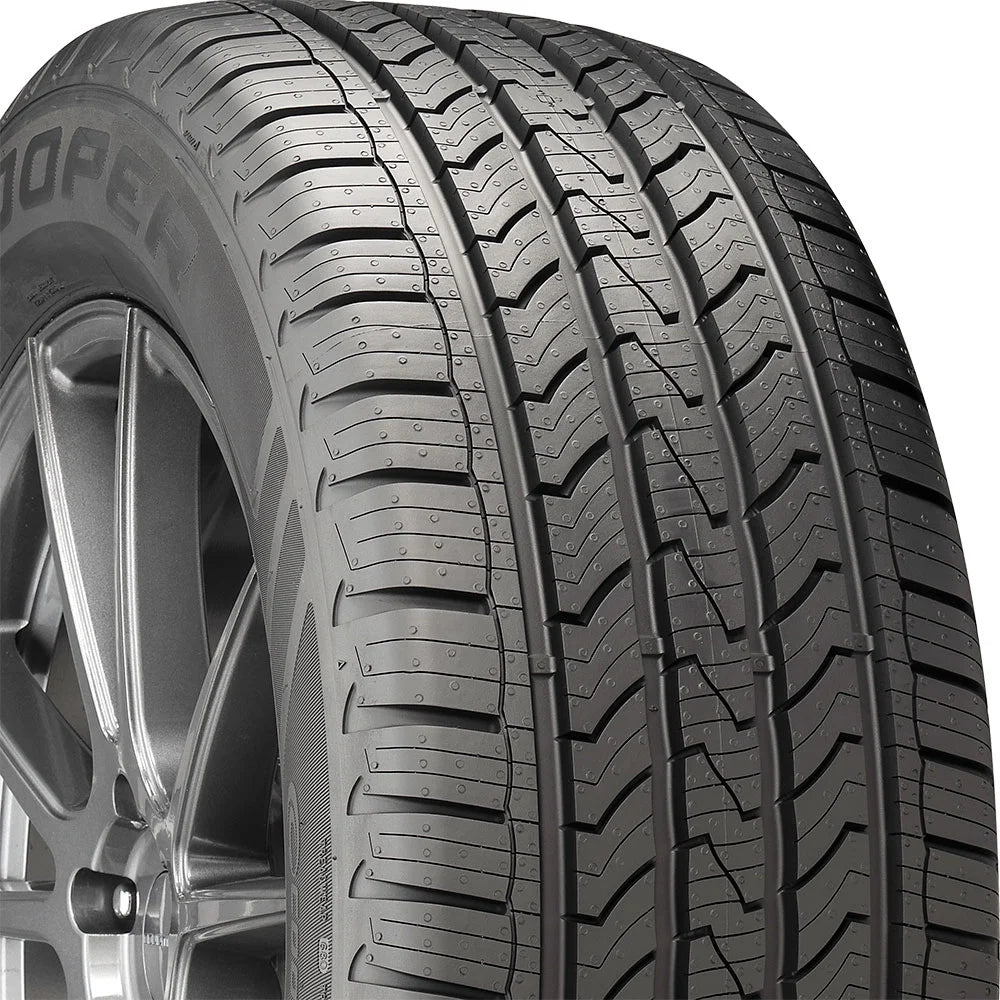 All Season 265/65R18 114T Passenger Tire V943