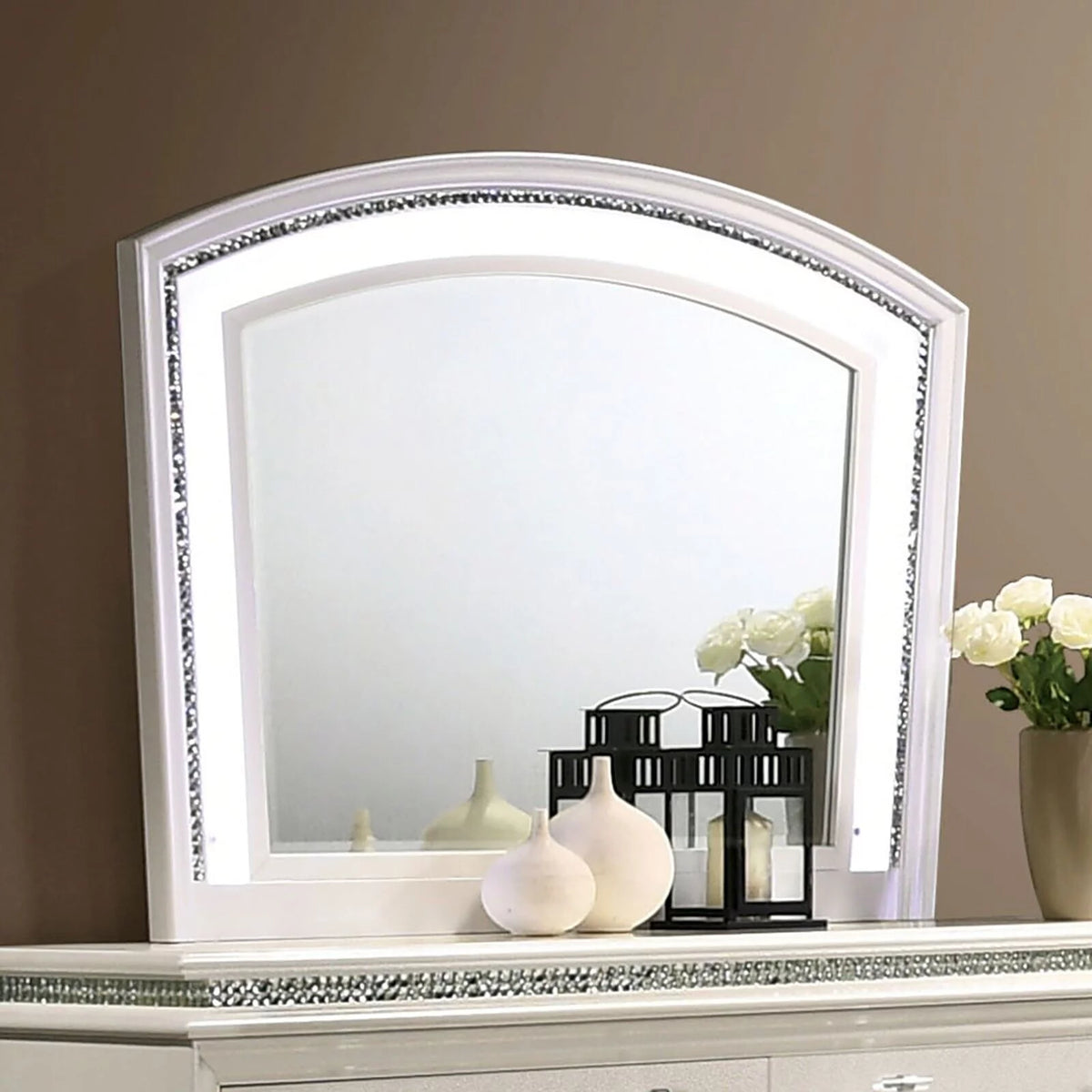 Pearl White 4pc Queen Size Bedroom Set Dresser Mirror Nightstand F472