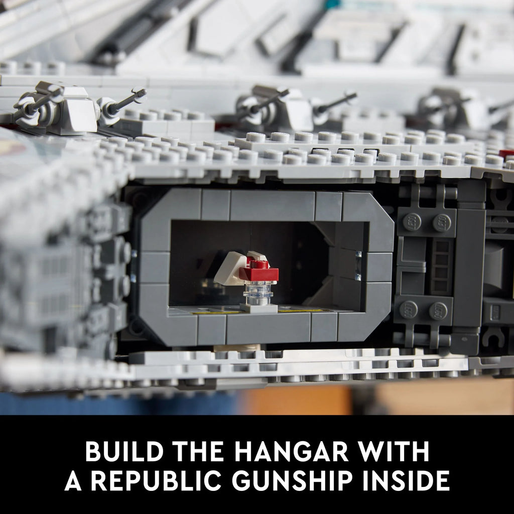 LEGO Star Wars Venator-Class Republic Attack Cruiser Ultimate Collector Series Building Set B451084