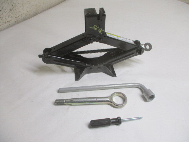14 15 16 17 Subaru Forester Wheel Tire Jack Assembly w/Tools OEM A504406