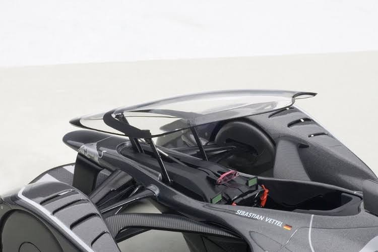 Dark Silver Metallic 1/18 Fan Car R293123