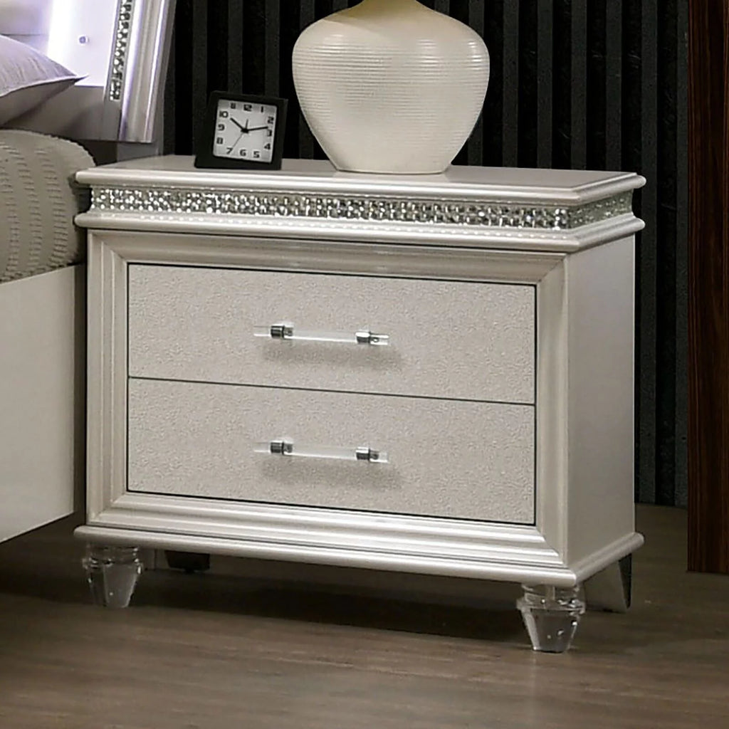 Pearl White 4pc Queen Size Bedroom Set Dresser Mirror Nightstand F472