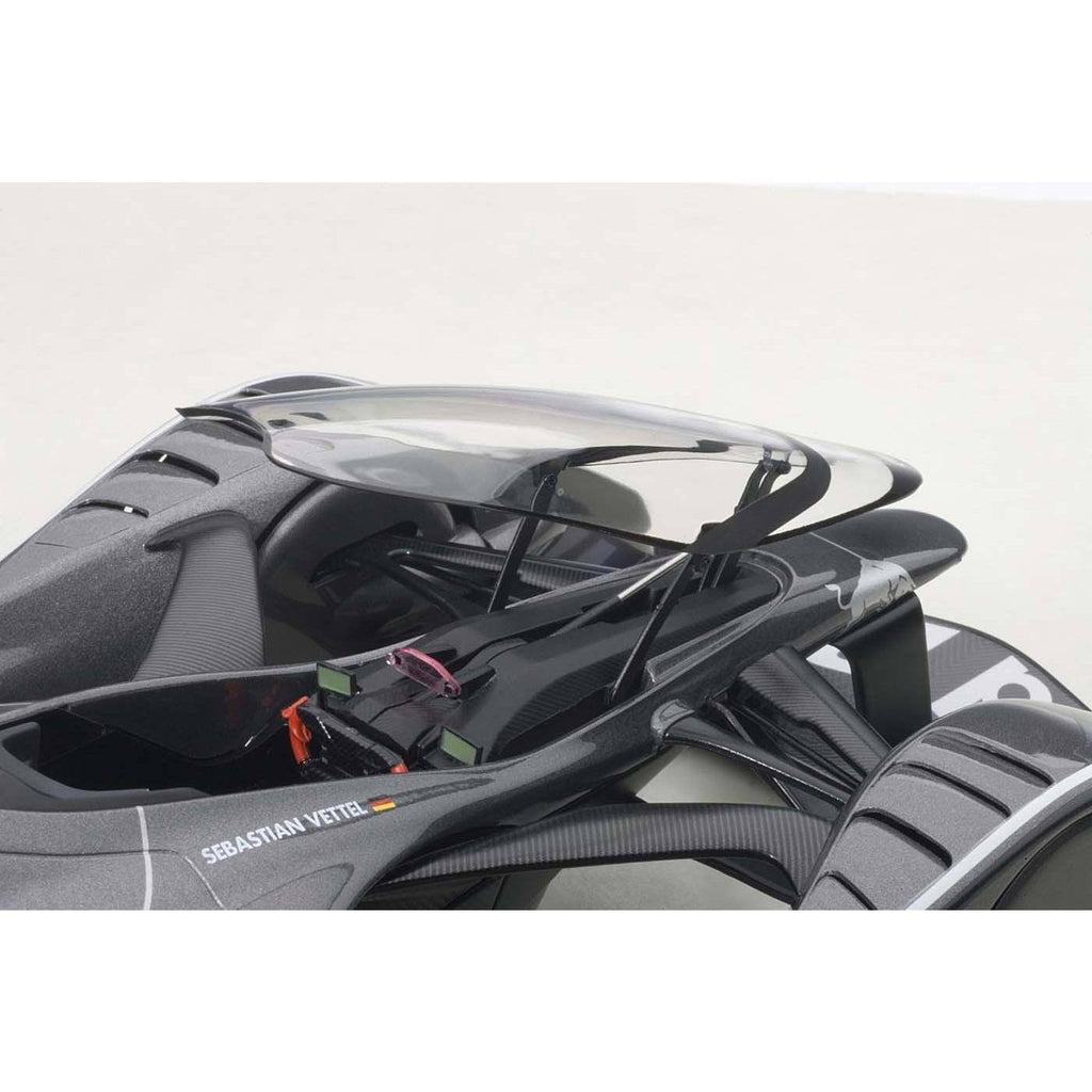 Dark Silver Metallic 1/18 Fan Car R293123