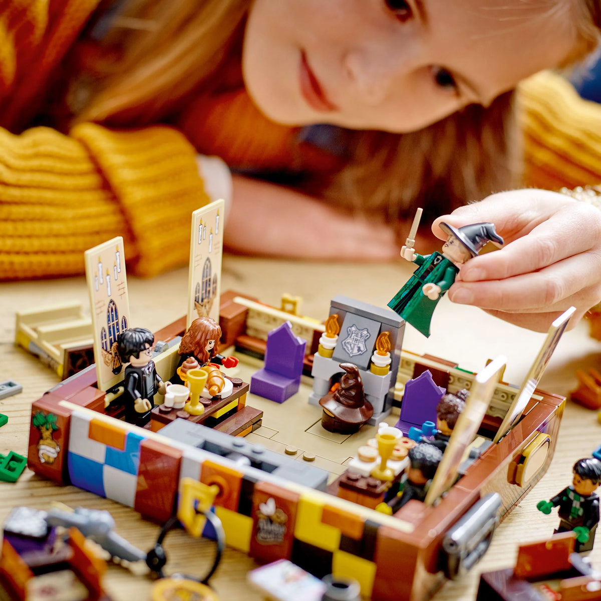Customizable Toy Luggage Set with Minifigures D230